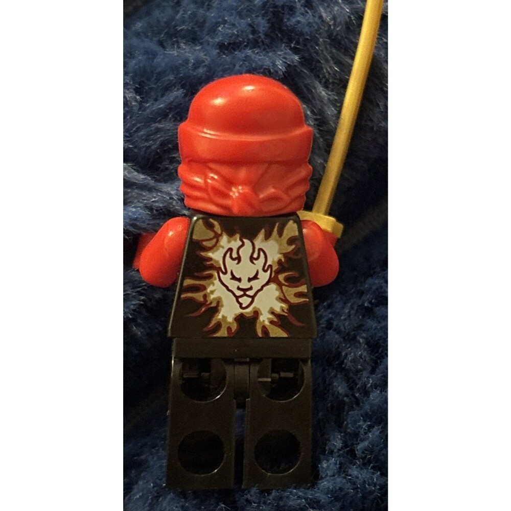 LEGO NINJAGO -- KAI AIRJITZU MINIFIGURE WITH SWORD - Picture 3 of 4